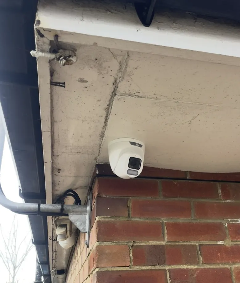 4K CCTV camera on a soffit in Kent
